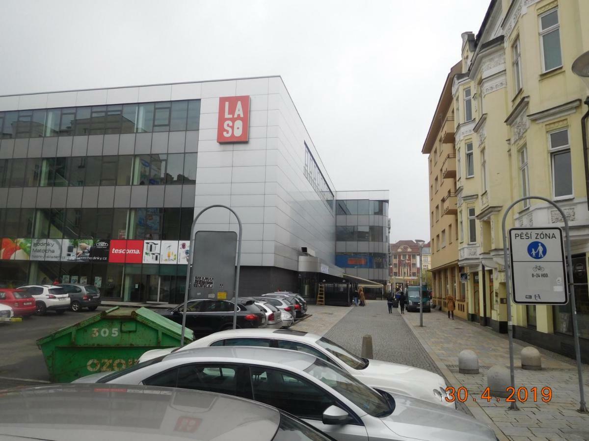 Ama Ubytovani Lägenhet Ostrava Exteriör bild